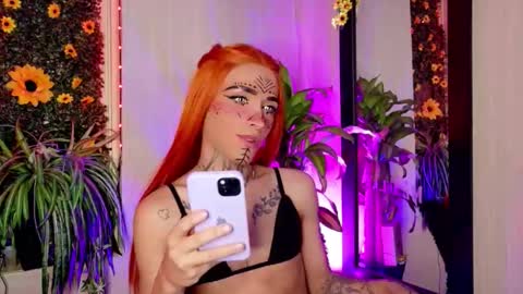 Snapshot of bitch_capelli chatting on October 31, 2025, 2:34 am .. .. online show from October 31, 2025, 2:34 am