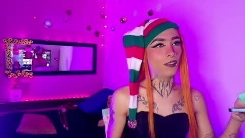 Snapshot of bitch_capelli chatting on December 2, 2025, 4:29 am .. .. online show from December 2, 2025, 4:29 am