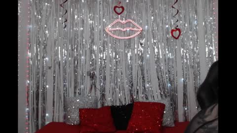 bivi  hot online show from January 4, 2025, 1:31 pm