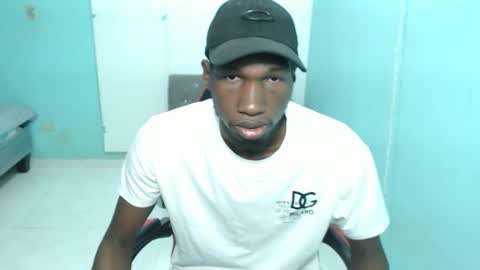 Snapshot of black30cmdick chatting on December 16, 2025, 10:15 pm maquina online show from December 16, 2025, 10:15 pm