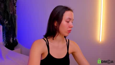 Jenny online show from November 17, 2025, 9:48 am