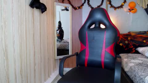 black_king_241 online show from October 22, 2025, 2:45 am