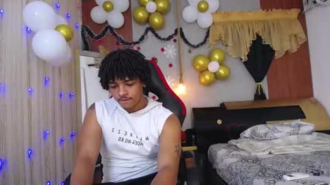 black_king_241 online show from November 13, 2025, 4:44 am