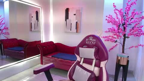 Rousse  online show from October 25, 2025, 3:36 am