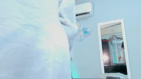 Tifany online show from October 18, 2025, 1:12 pm