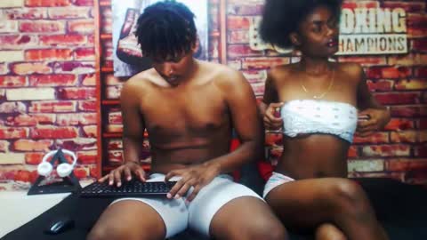 Snapshot of blackandaxel chatting on December 14, 2025, 10:14 pm BlackAndAxel online show from December 14, 2025, 10:14 pm