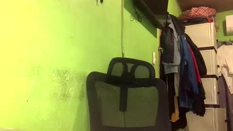 Crystal online show from November 13, 2025, 1:37 am