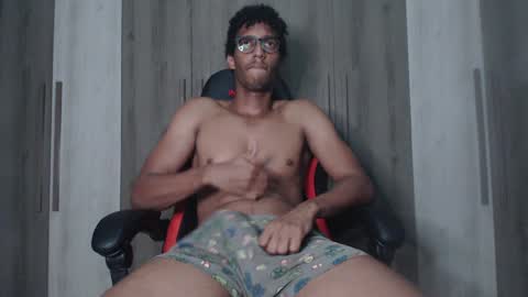 Snapshot of blackguy720 chatting on December 17, 2024, 9:16 pm Blackguy720 online show from December 17, 2024, 9:16 pm