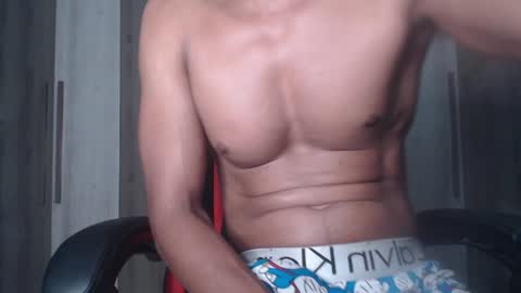 Snapshot of blackguy720 chatting on December 23, 2024, 5:39 am Blackguy720 online show from December 23, 2024, 5:39 am