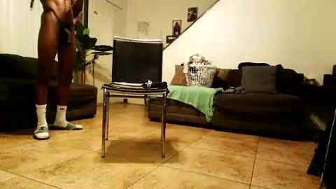 Snapshot of blackriches96 chatting on February 16, 2025, 1:38 pm blackriches96 online show from February 16, 2025, 1:38 pm