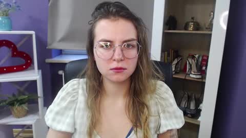 Z O E Y online show from January 7, 2025, 8:45 am