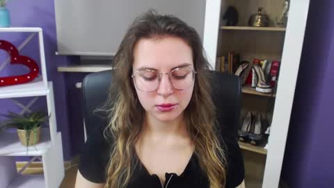 Z O E Y online show from January 10, 2025, 5:58 am