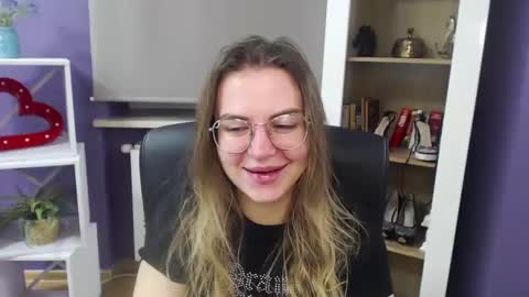 Z O E Y online show from January 11, 2025, 5:41 am