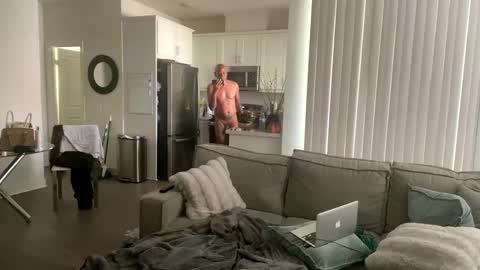 ebony online show from September 12, 2025, 6:08 pm