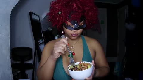 Snapshot of blacksirenqueen chatting on December 14, 2024, 4:12 am Queen Siren online show from December 14, 2024, 4:12 am
