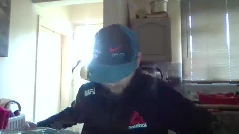 Snapshot of blackvswhite2022 chatting on February 3, 2025, 11:42 am blackvswhite2022 online show from February 3, 2025, 11:42 am