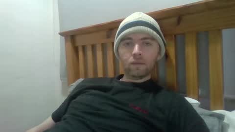 Snapshot of blackvswhite2022 chatting on February 10, 2025, 8:20 am blackvswhite2022 online show from February 10, 2025, 8:20 am