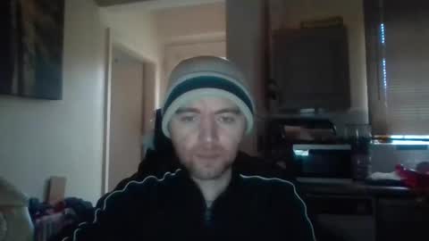 Snapshot of blackvswhite2022 chatting on February 12, 2025, 9:10 am blackvswhite2022 online show from February 12, 2025, 9:10 am