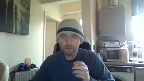 Snapshot of blackvswhite2022 chatting on February 19, 2025, 1:06 pm blackvswhite2022 online show from February 19, 2025, 1:06 pm