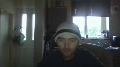 Snapshot of blackvswhite2022 chatting on February 19, 2025, 5:06 pm blackvswhite2022 online show from February 19, 2025, 5:06 pm