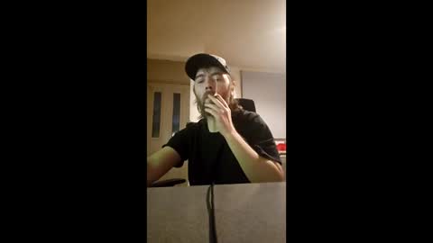 Snapshot of blackvswhite2022 chatting on December 16, 2025, 1:54 am blackvswhite2022 online show from December 16, 2025, 1:54 am