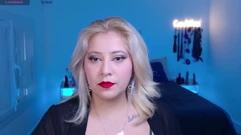 Snapshot of blackwidowj chatting on November 10, 2025, 9:19 am Johana S online show from November 10, 2025, 9:19 am