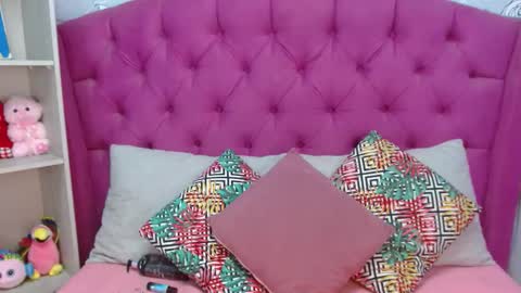 Snapshot of blaiir_moon chatting on November 11, 2025, 7:14 pm blaiir_moon online show from November 11, 2025, 7:14 pm