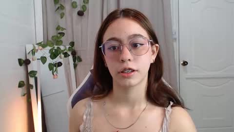   online show from November 12, 2025, 1:33 pm