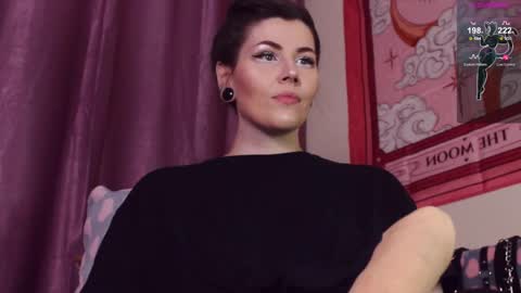 Snapshot of blake_luna chatting on February 23, 2025, 3:51 pm Britney online show from February 23, 2025, 3:51 pm