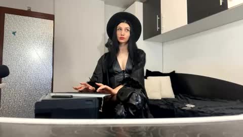 Snapshot of blazeamanda chatting on September 24, 2025, 4:38 am Goddess Blaze online show from September 24, 2025, 4:38 am