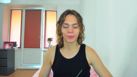 Snapshot of blazet0ne chatting on September 29, 2025, 6:18 am David online show from September 29, 2025, 6:18 am