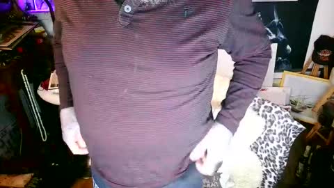 blindsurfer780299 online show from December 17, 2025, 1:28 pm