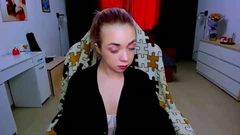 Snapshot of blinkofeyess chatting on February 5, 2025, 9:15 am Nicole online show from February 5, 2025, 9:15 am