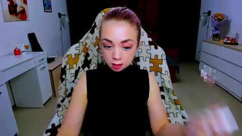 Snapshot of blinkofeyess chatting on February 5, 2025, 12:17 pm Nicole online show from February 5, 2025, 12:17 pm
