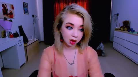 Snapshot of blinkofeyess chatting on September 30, 2025, 7:24 am Nicole online show from September 30, 2025, 7:24 am