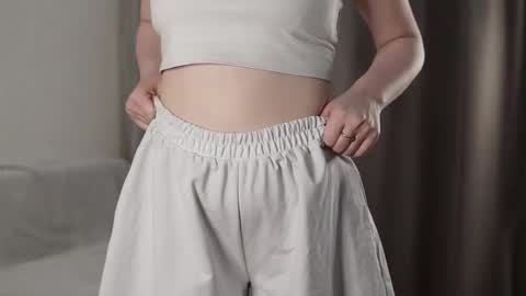 Mila online show from September 24, 2025, 2:20 pm