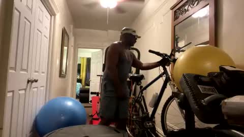 blkbiguncut10462 online show from March 7, 2025, 9:27 pm