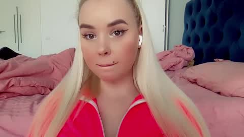 Lana online show from January 11, 2025, 9:57 am