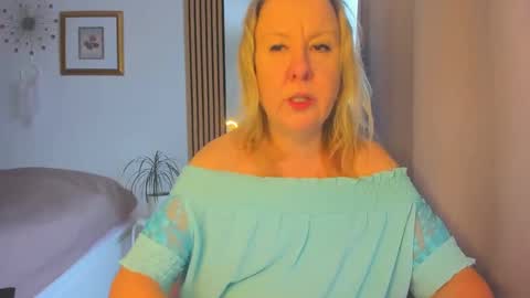 Nicole online show from January 21, 2025, 9:03 am