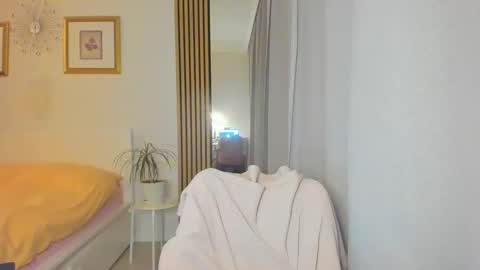 Nicole online show from February 5, 2025, 4:58 pm