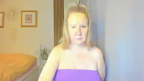 Nicole online show from February 5, 2025, 8:46 pm