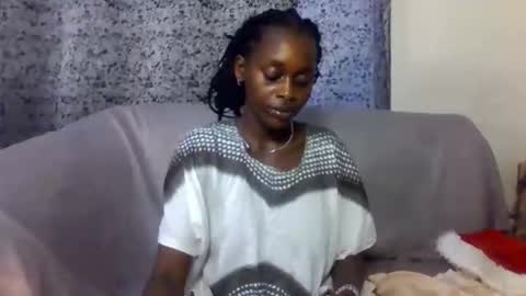 blonde_barby online show from December 15, 2025, 11:58 am