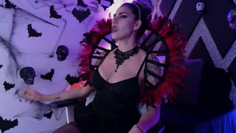 alejandra online show from October 31, 2025, 2:12 am