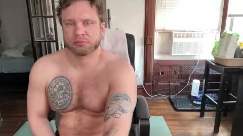 Snapshot of blondebluebear chatting on January 12, 2025, 4:08 pm blondebluebear online show from January 12, 2025, 4:08 pm