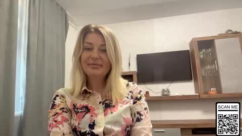 Snapshot of blondie_xoxoxo chatting on October 2, 2025, 6:53 am blondie_xoxoxo online show from October 2, 2025, 6:53 am