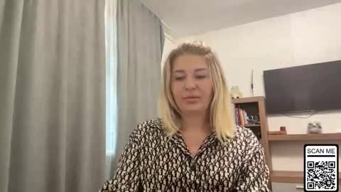 Snapshot of blondie_xoxoxo chatting on October 3, 2025, 7:49 am blondie_xoxoxo online show from October 3, 2025, 7:49 am