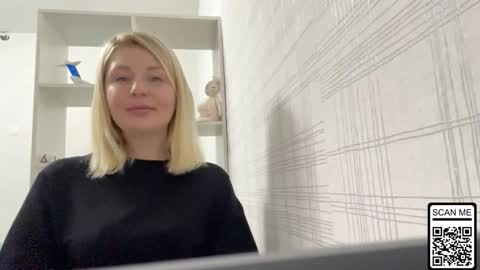 Snapshot of blondie_xoxoxo chatting on October 17, 2025, 7:00 am blondie_xoxoxo online show from October 17, 2025, 7:00 am