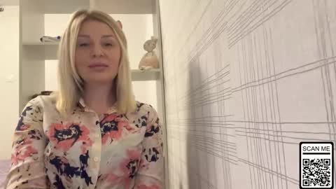 Snapshot of blondie_xoxoxo chatting on November 10, 2025, 5:12 pm blondie_xoxoxo online show from November 10, 2025, 5:12 pm