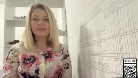 Snapshot of blondie_xoxoxo chatting on November 12, 2025, 9:53 am blondie_xoxoxo online show from November 12, 2025, 9:53 am