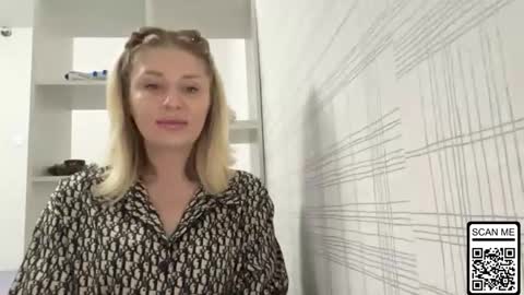 Snapshot of blondie_xoxoxo chatting on November 13, 2025, 6:56 am blondie_xoxoxo online show from November 13, 2025, 6:56 am